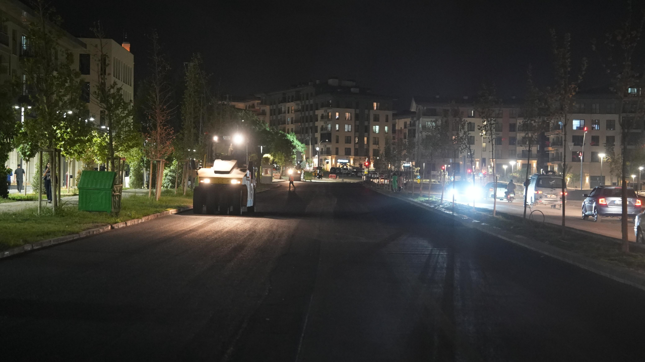 Kahramanmarasta Kuddusi Baba Bulvari Yenileniyor Sicak Asfalt Ve Kapsamli Cevre Duzenlemesi (7)