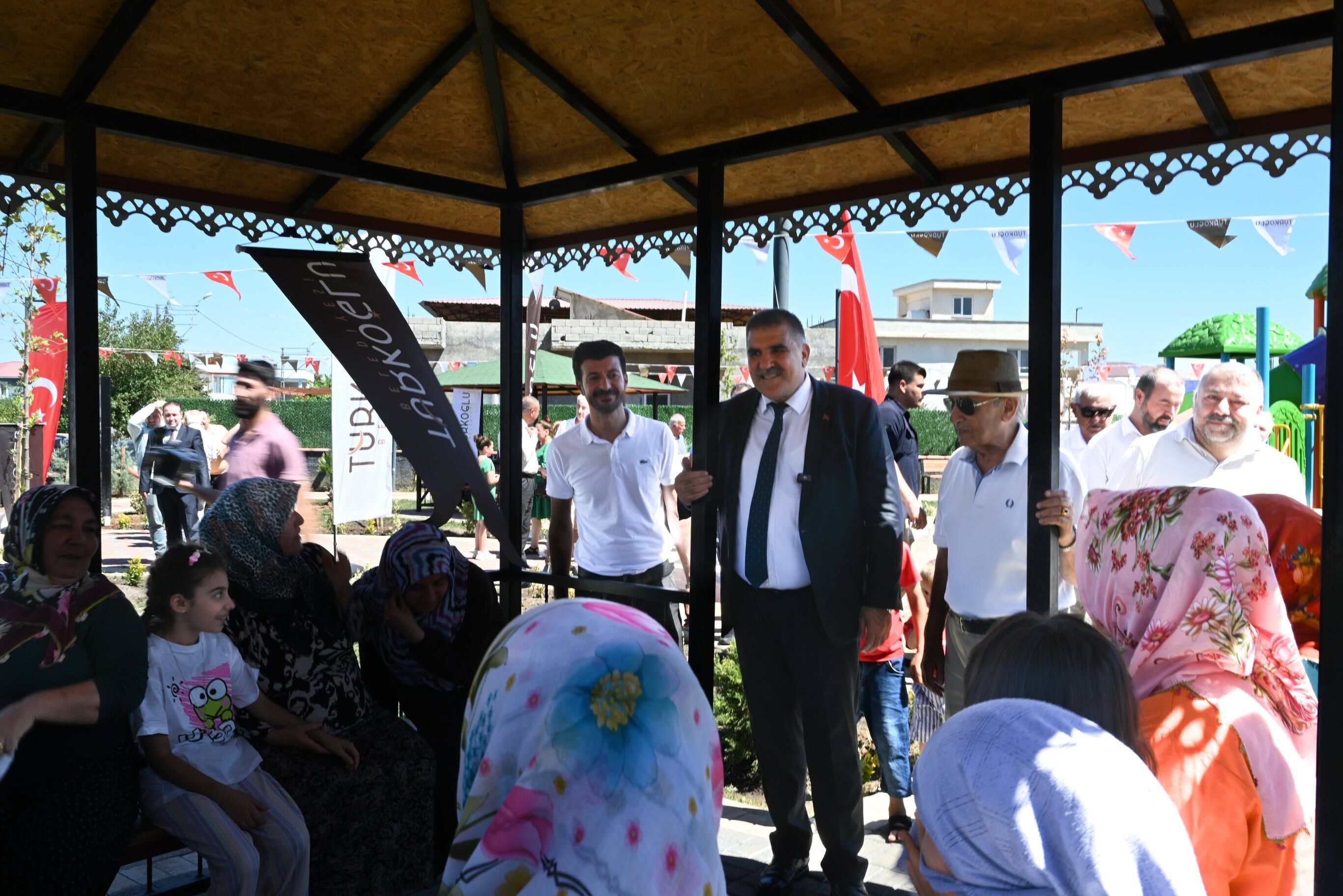 Turkoglunda Koca Reis Mehmet Darici Parki Hizmete Acildi (6)