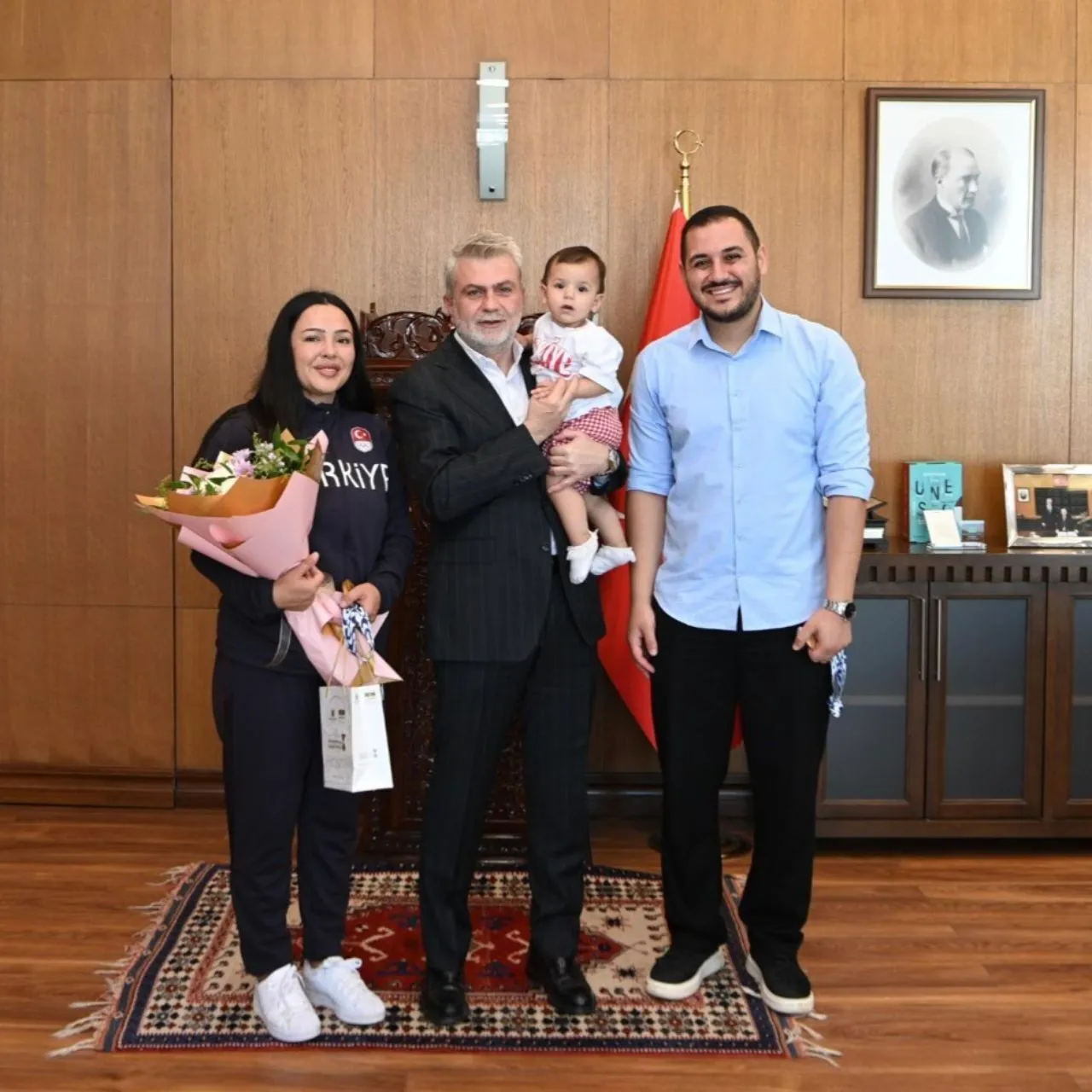 Baskan Gorgel Altin Madalyali Milli Sporcu Safiye Temizdemiri Agirladi 12