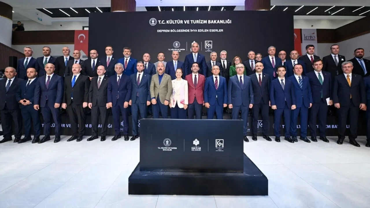 Deprem Bolgesindeki 11 Ilin Temsilcileri Kmtsoda Bulustu 2