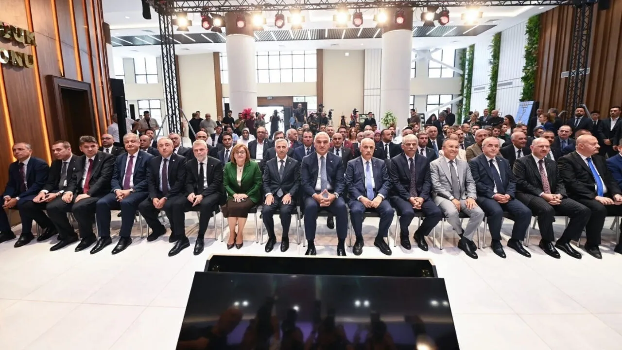 Deprem Bolgesindeki 11 Ilin Temsilcileri Kmtsoda Bulustu 4