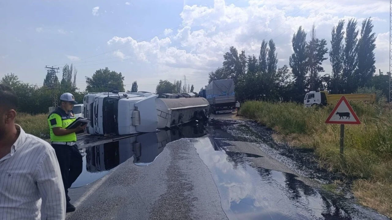 Kahramanmaraş’ta iki tır çarpıştı: 2 yaralı
