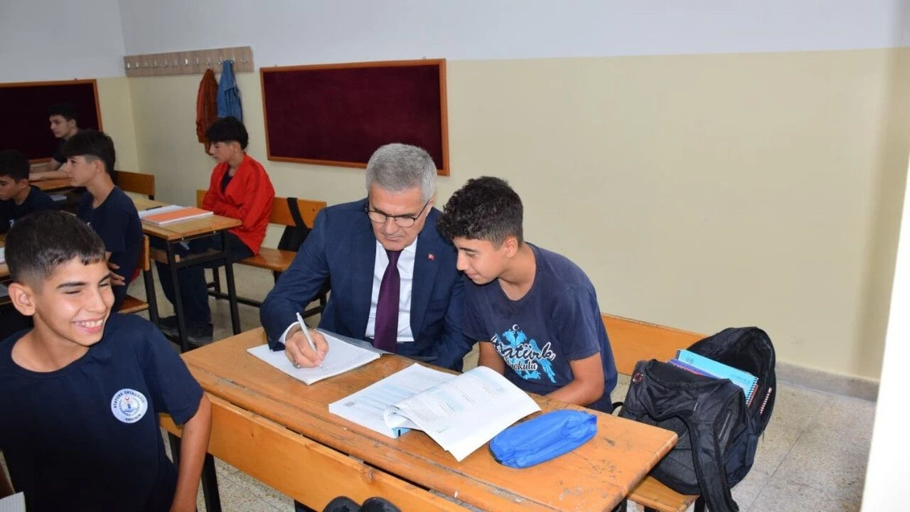 Kahramanmarasta 6 Okulda Egitim Faaliyetleri Yerinde Incelendi