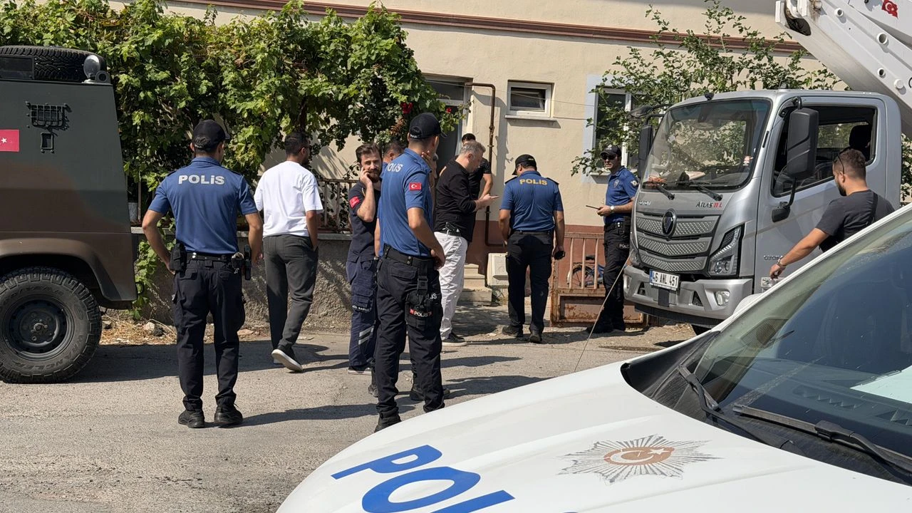 Kahramanmaraş'ta Evde Rehin Kalan Aileyi Polis Kurtardı