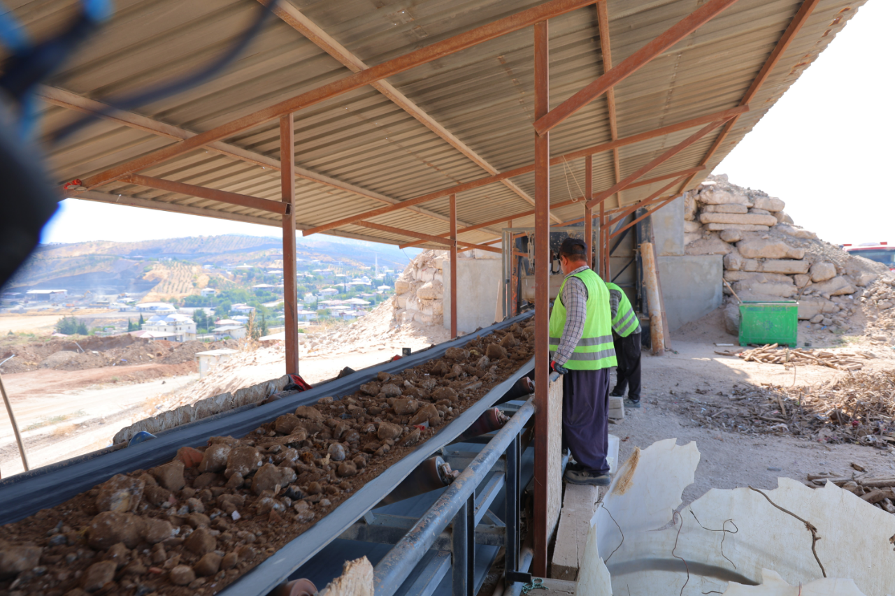 Kahramanmarasta Deprem Enkazlari Boyle Donusuyor 2 Yilda Tamamen Tarih Olacak (6)