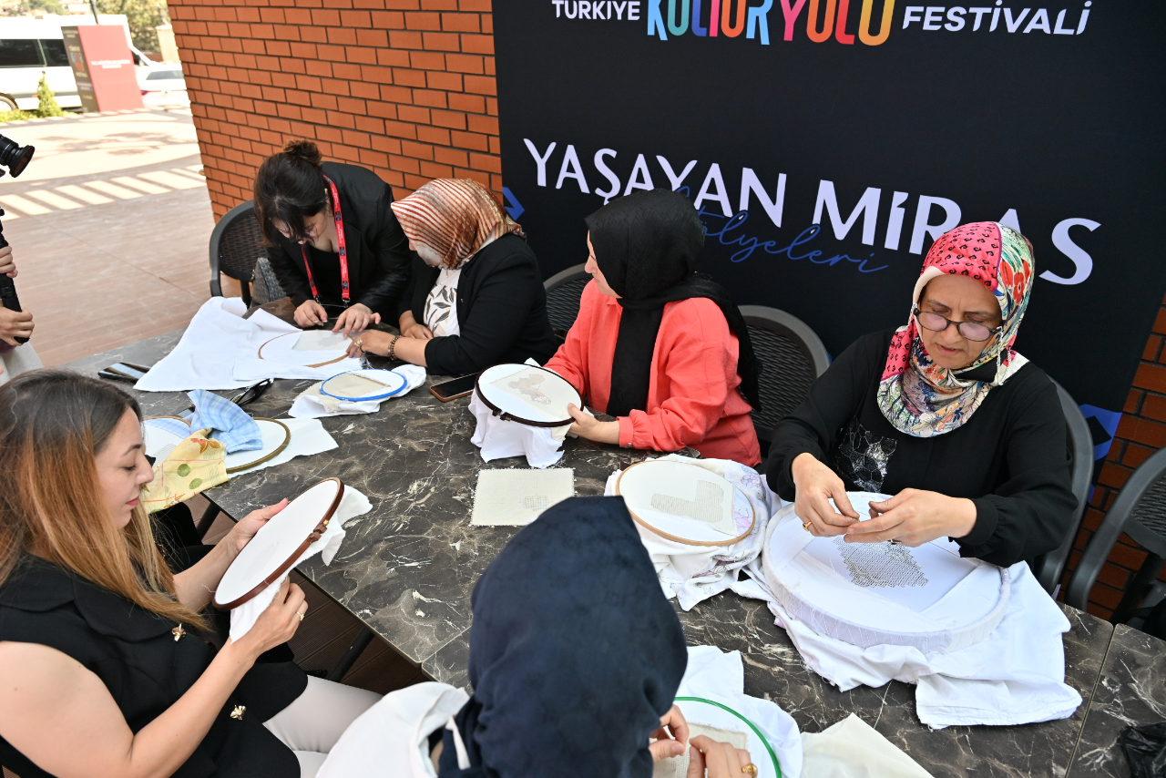 Kultur Yolu Festivalinde Kahramanmarasin Geleneksel Mirasi One Cikti (24)