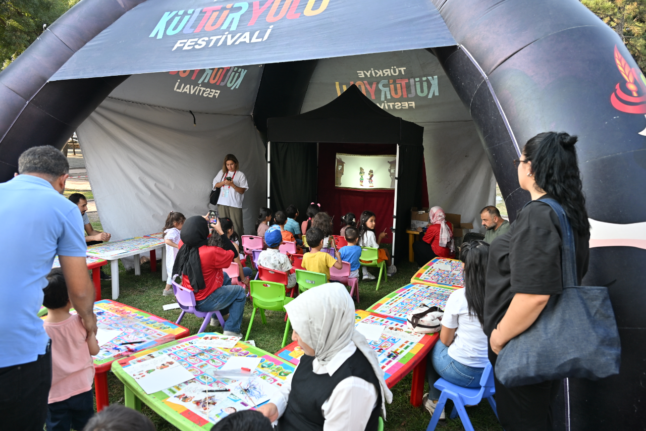 Kultur Yolu Festivalinde Kahramanmarasin Geleneksel Mirasi One Cikti (7)