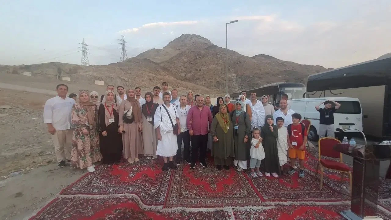 Kahramanmaraş'taki Acılı Aileler Umre İbadetinde