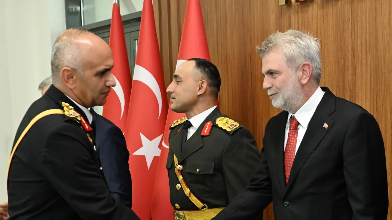 Kahramanmaraş'ta 29 Ekim Coşkusu: Başkan Fırat Görgel Valilikteki Törene Katıldı