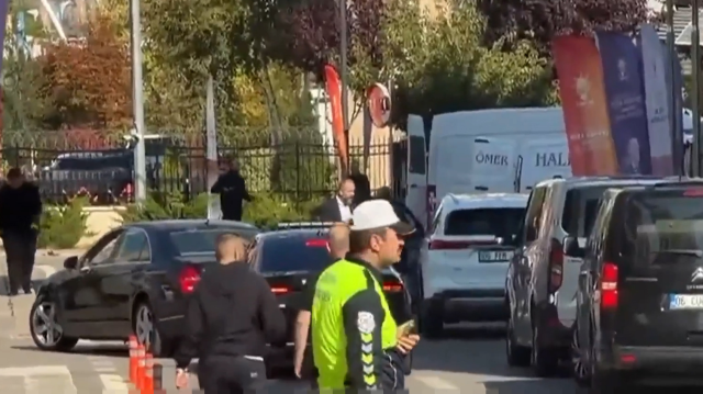 İzmir Büyükşehir Belediye Başkanı Cemil Tugay AK Parti'de