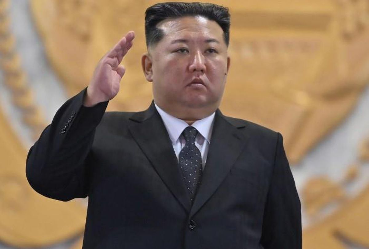 1. Kim Jong-un Öldü mü, Yaşıyor mu? Komaya Girdiği İddiası Gündemde Kopyala