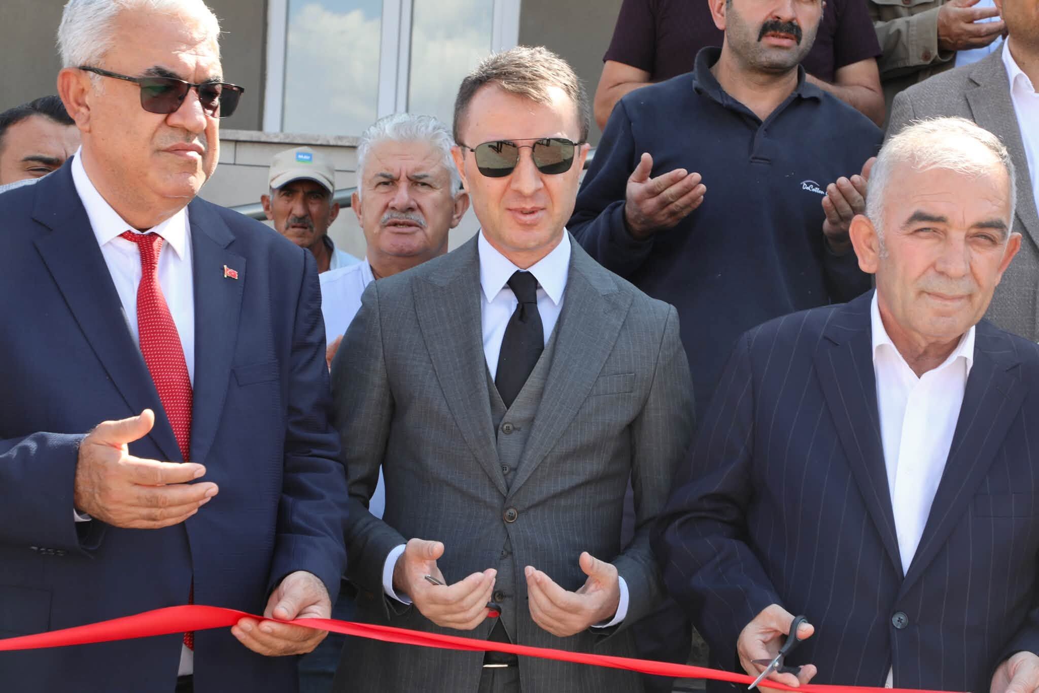 Kipas Holdingin Hayirsever Baskani Hanefi Oksuzden Babasi Adina Vefa Eseri Kanal46 (2)
