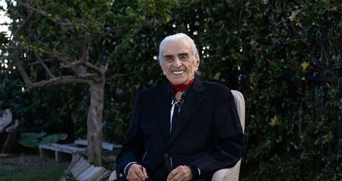 Sarkici Alpay Evli Mi Esi Kim Alpay Nazikioglu A931E032Ed Amp