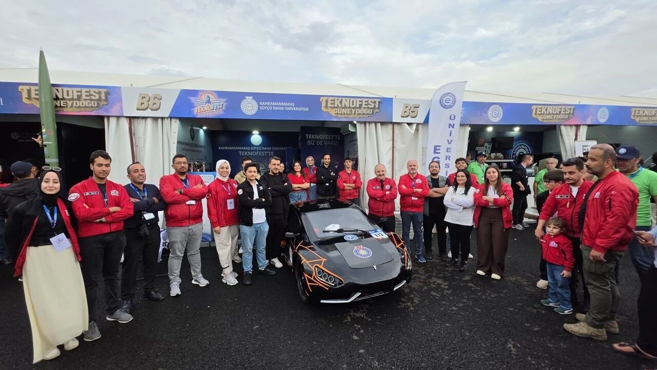 KSÜ'nün Ödüllü Elektrikli Aracına TEKNOFEST'te Büyük İlgi